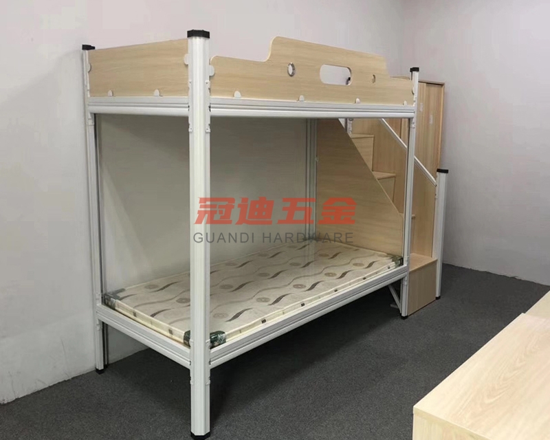 不同材質(zhì)的宿舍鐵床在保養(yǎng)方法上有何區(qū)別呢？